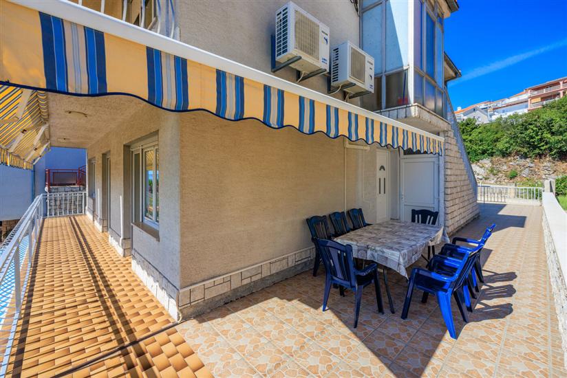 Apartment A1, for 8 persons