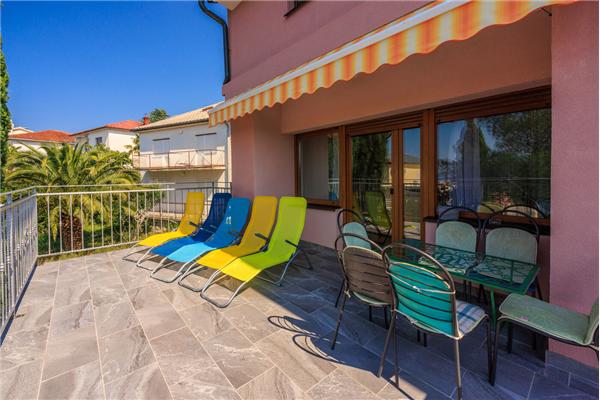 Apartment A1, for 5 persons