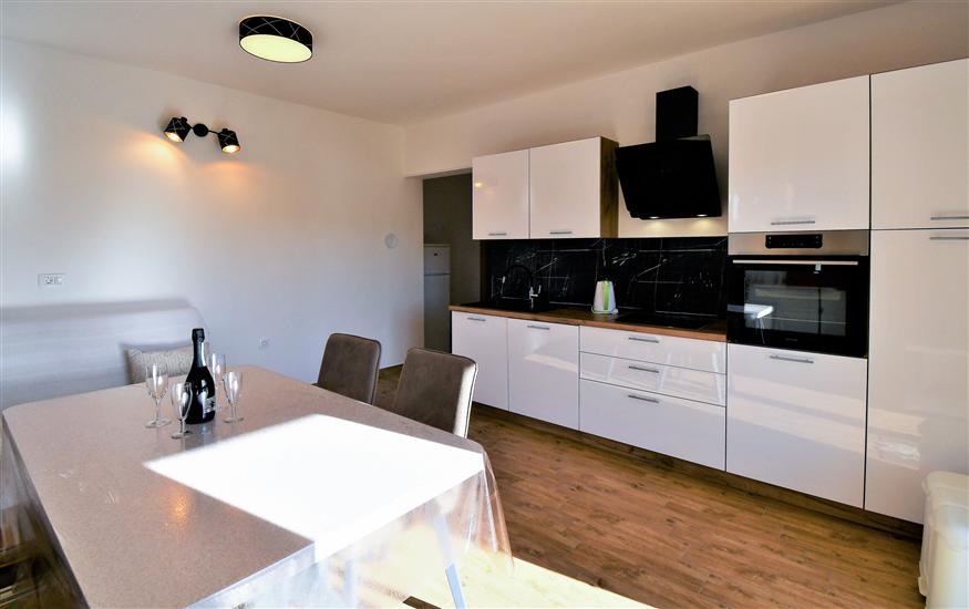 Apartman A1, na 5 osebe