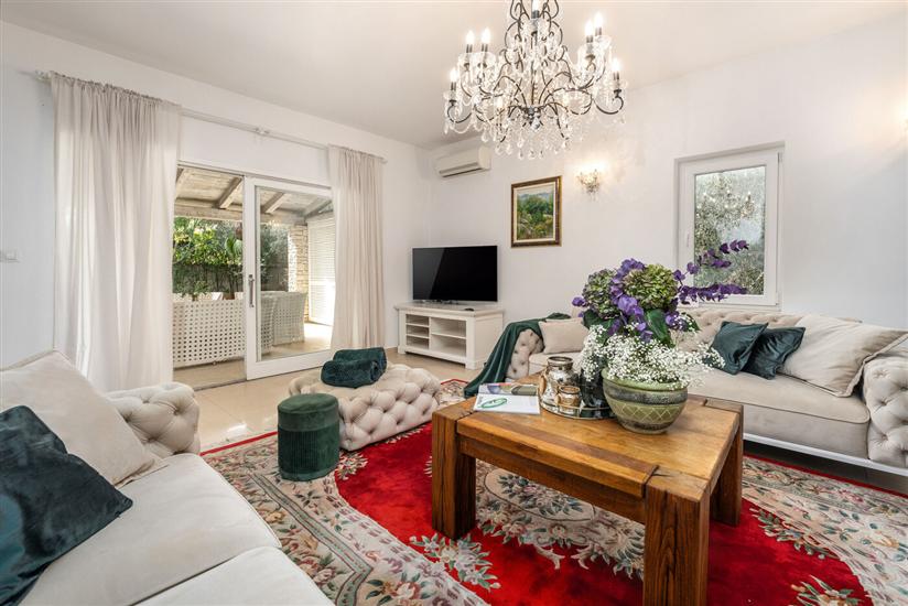 House K1, for 12 persons