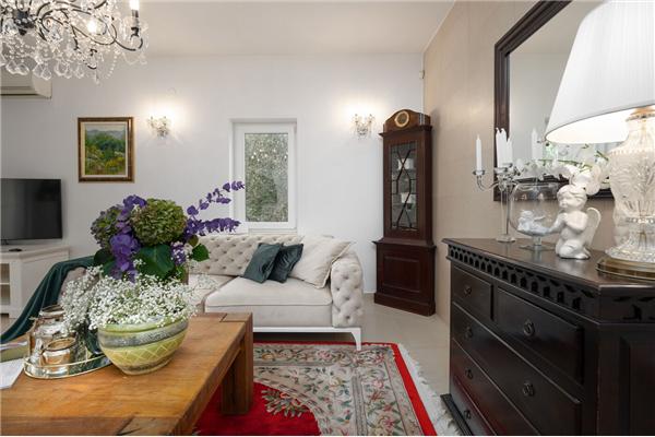 House K1, for 12 persons