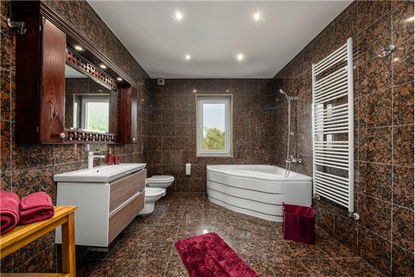 House K1, for 12 persons