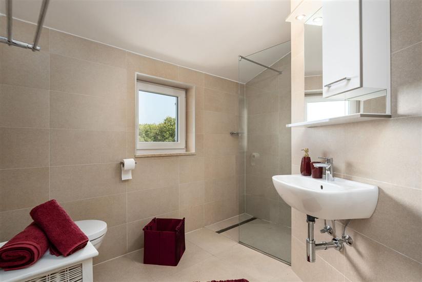 House K1, for 12 persons