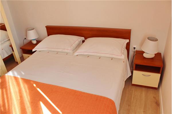 Apartment A1, for 5 persons