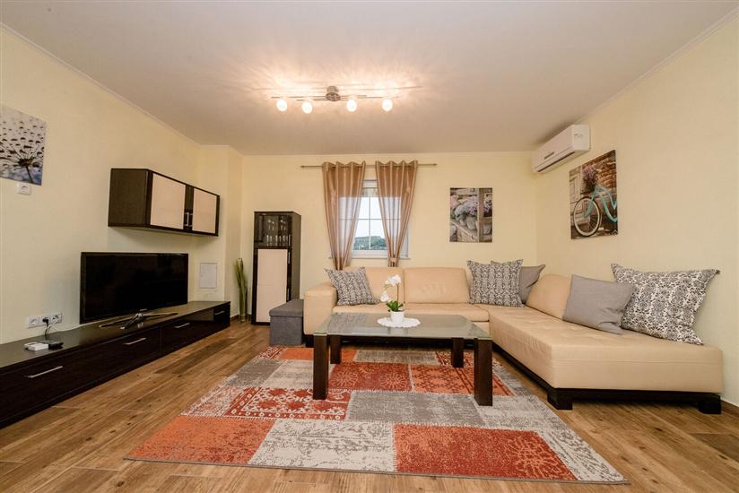 Apartment A4, for 4 persons