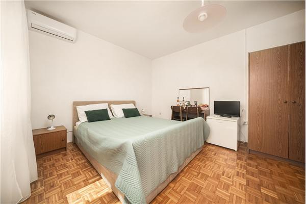 Room S5, for 2 persons