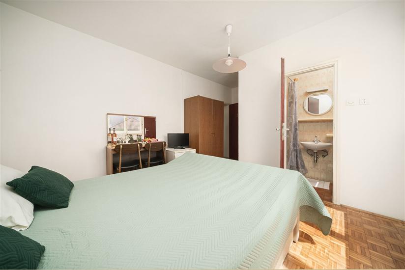 Room S5, for 2 persons