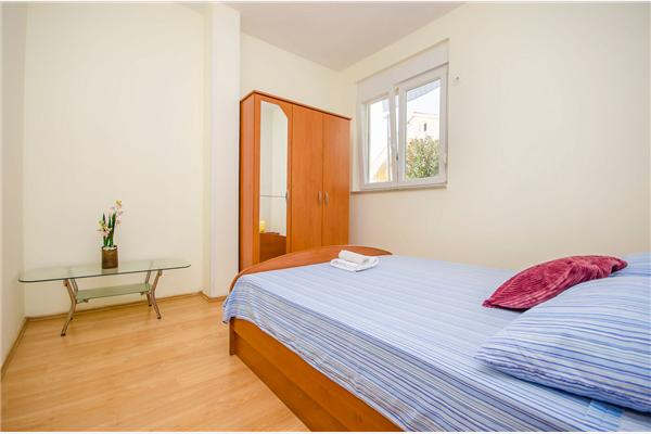 Apartment A1, for 5 persons