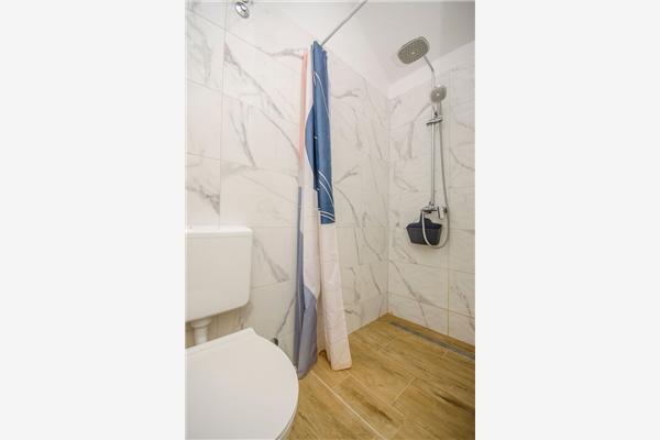 Apartment A1, for 5 persons