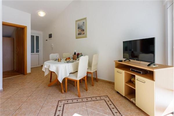 Apartment A2, for 4 persons
