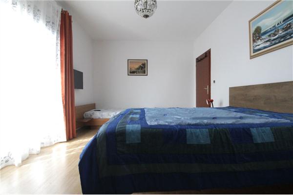 Apartment A1, for 6 persons