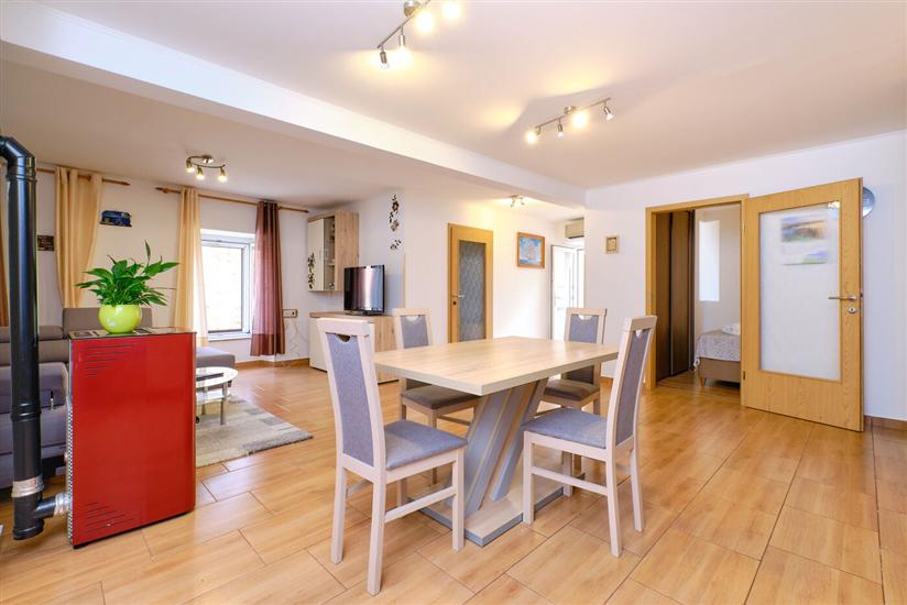 Apartment A2, for 3 persons