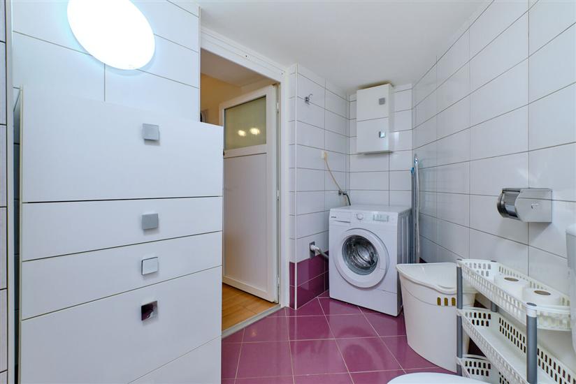 Apartment A2, for 3 persons
