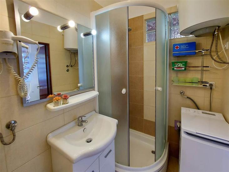 Apartment A2, for 4 persons