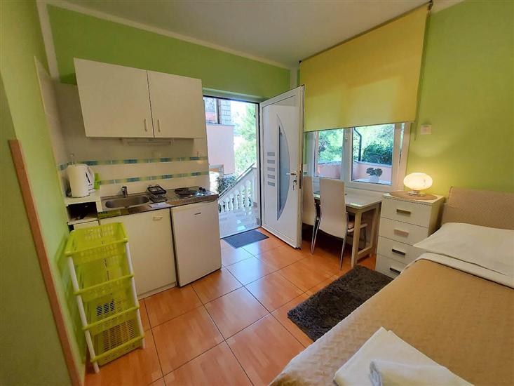 Room S1, for 2 persons