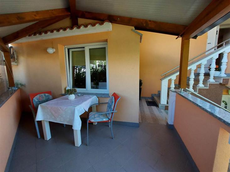 Room S1, for 2 persons