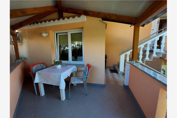 Room S1, for 2 persons