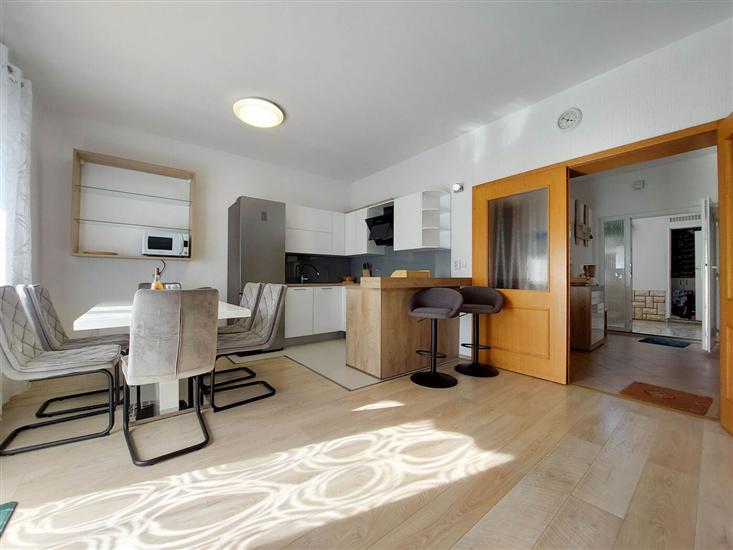 House A1, for 10 persons