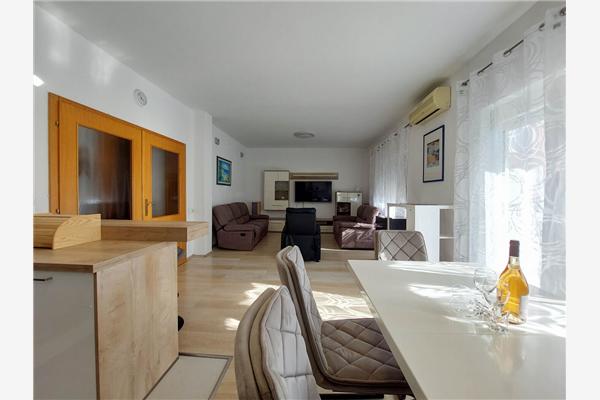 House A1, for 10 persons