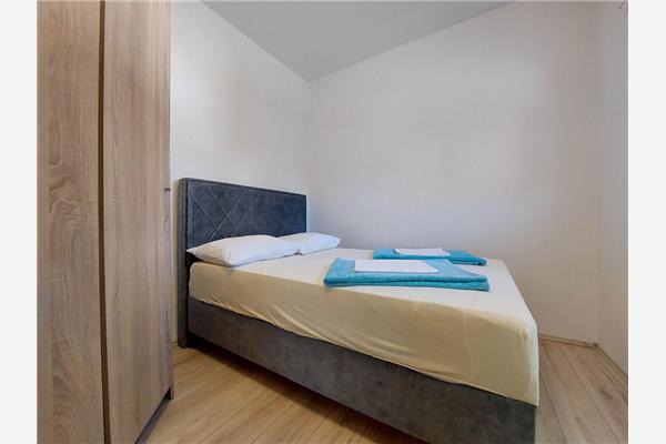 House A1, for 10 persons