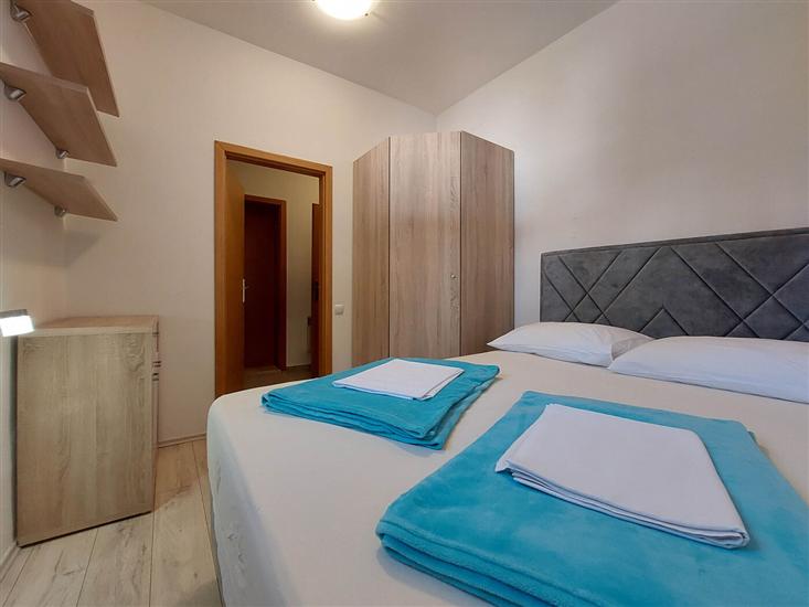 House A1, for 10 persons