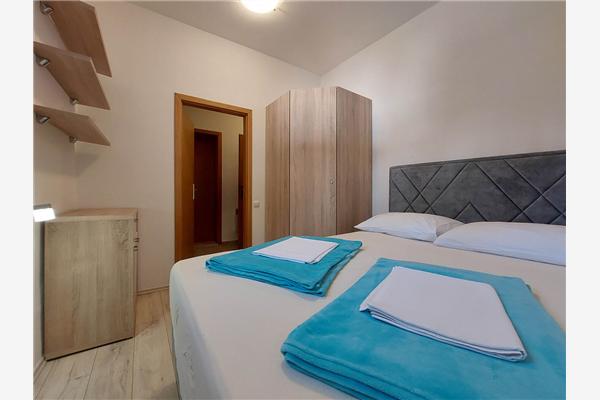 House A1, for 10 persons