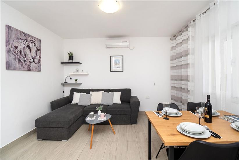 Apartment A1, for 6 persons