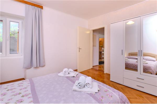 Apartment A1, for 6 persons