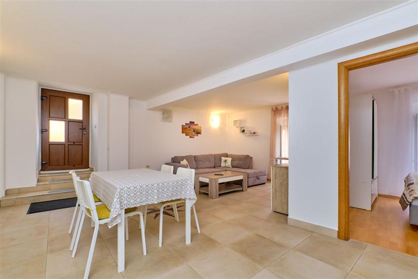 Apartment A1, for 3 persons