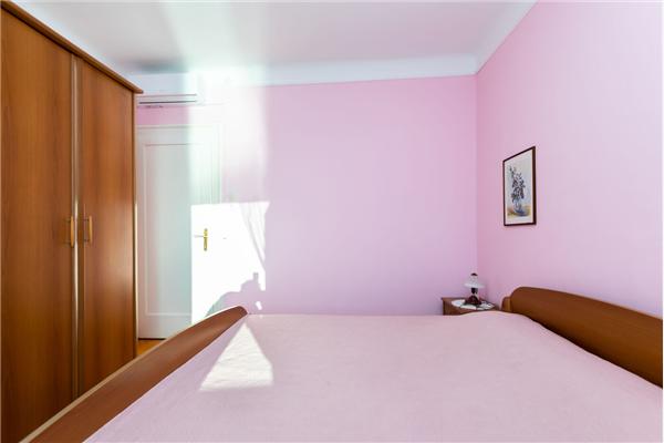 Room S2, for 2 persons