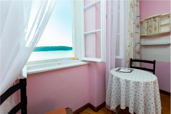 Room S2, for 2 persons