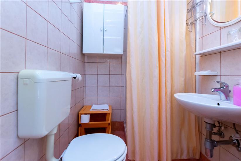 Room S2, for 2 persons