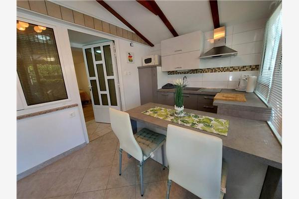 Apartment A4, for 3 persons