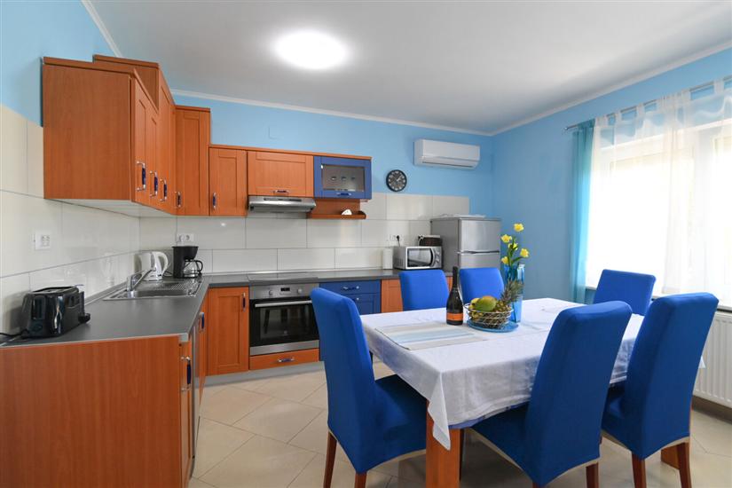 Apartment A1, for 6 persons