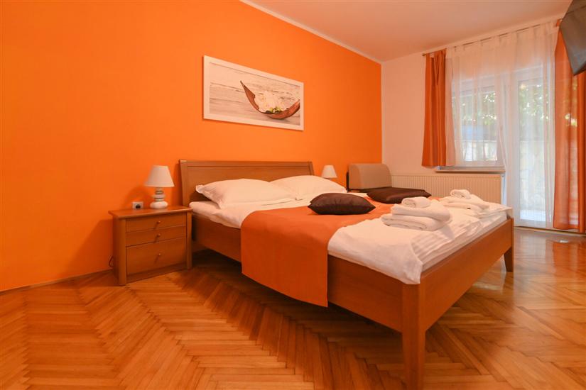 Apartment A1, for 6 persons