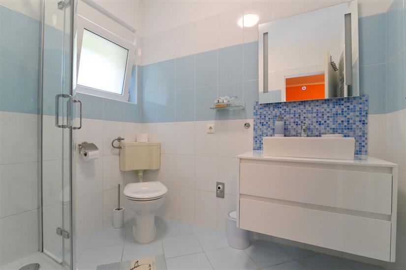 Apartment A1, for 6 persons