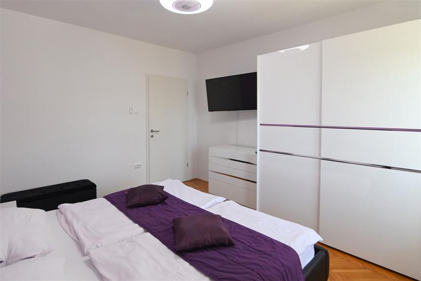 Apartment A1, for 6 persons
