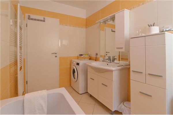 Apartment A1, for 6 persons