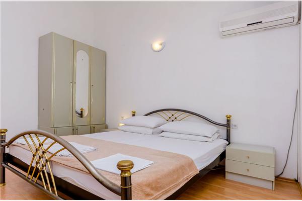 Apartment A7, for 2 persons