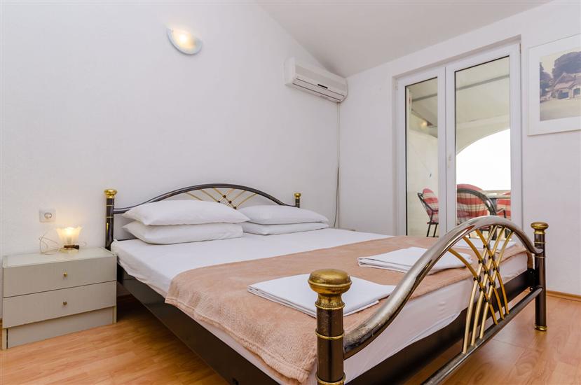 Apartment A7, for 2 persons