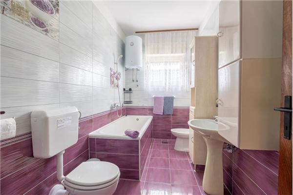 Apartment A1, for 6 persons