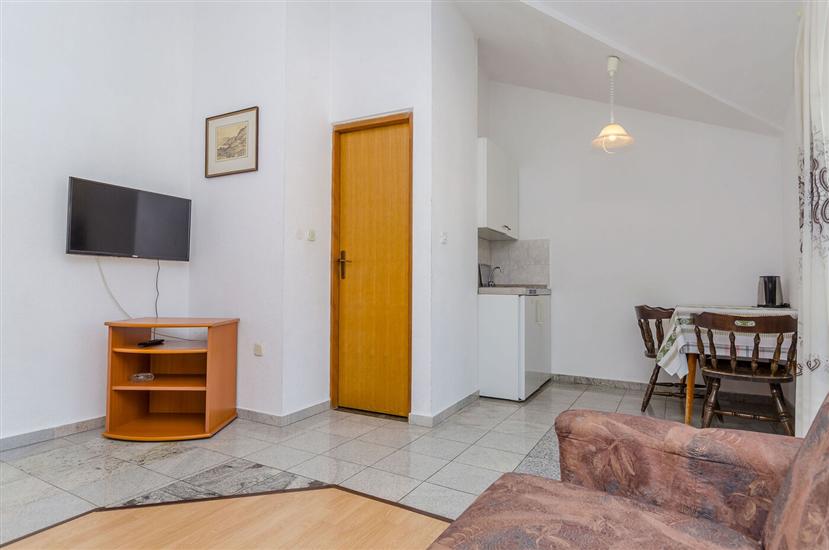 Apartment A9, for 3 persons