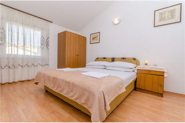 Apartment A9, for 3 persons