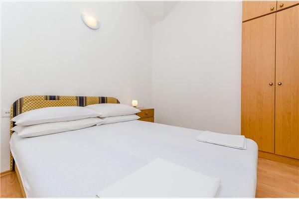 Apartment A8, for 2 persons