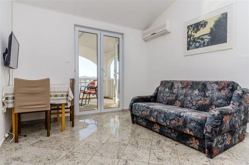 Apartment A8, for 2 persons