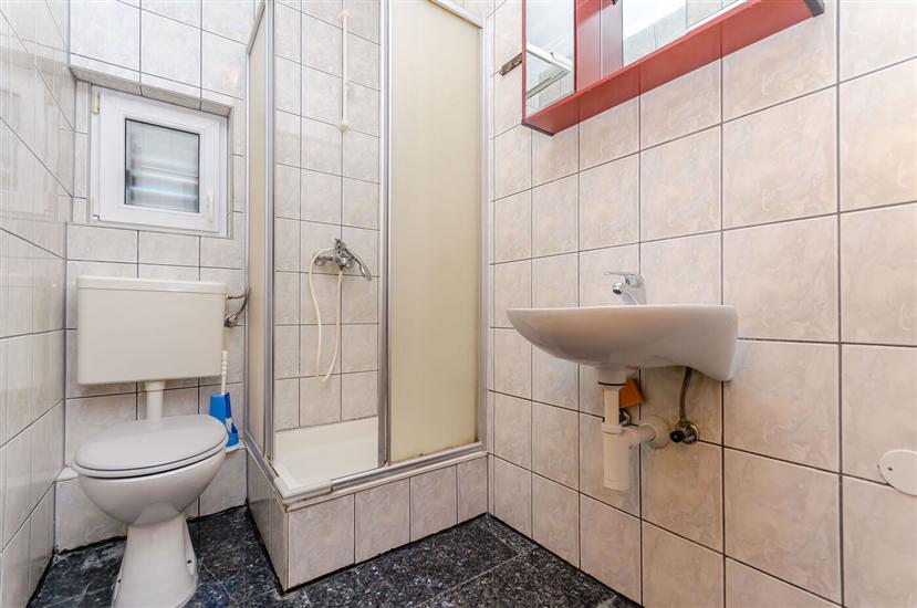 Apartment A8, for 2 persons