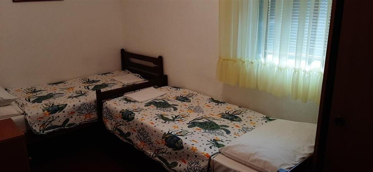 Apartment A2, for 6 persons