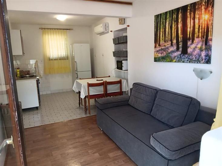Apartment A2, for 6 persons