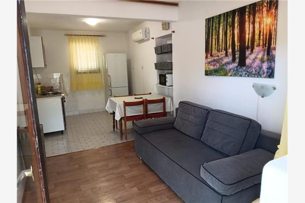 Apartment A2, for 6 persons