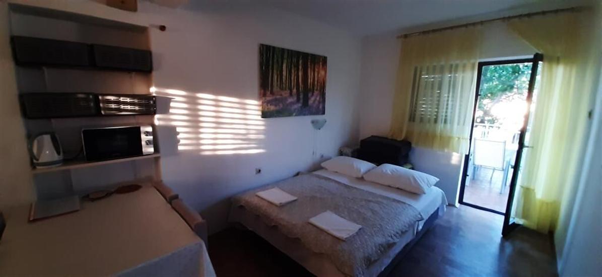 Apartment A2, for 6 persons